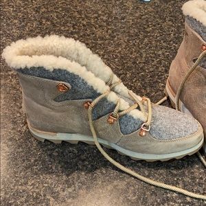 Sorel Sneakchic Alpine Holiday- Never worn!
